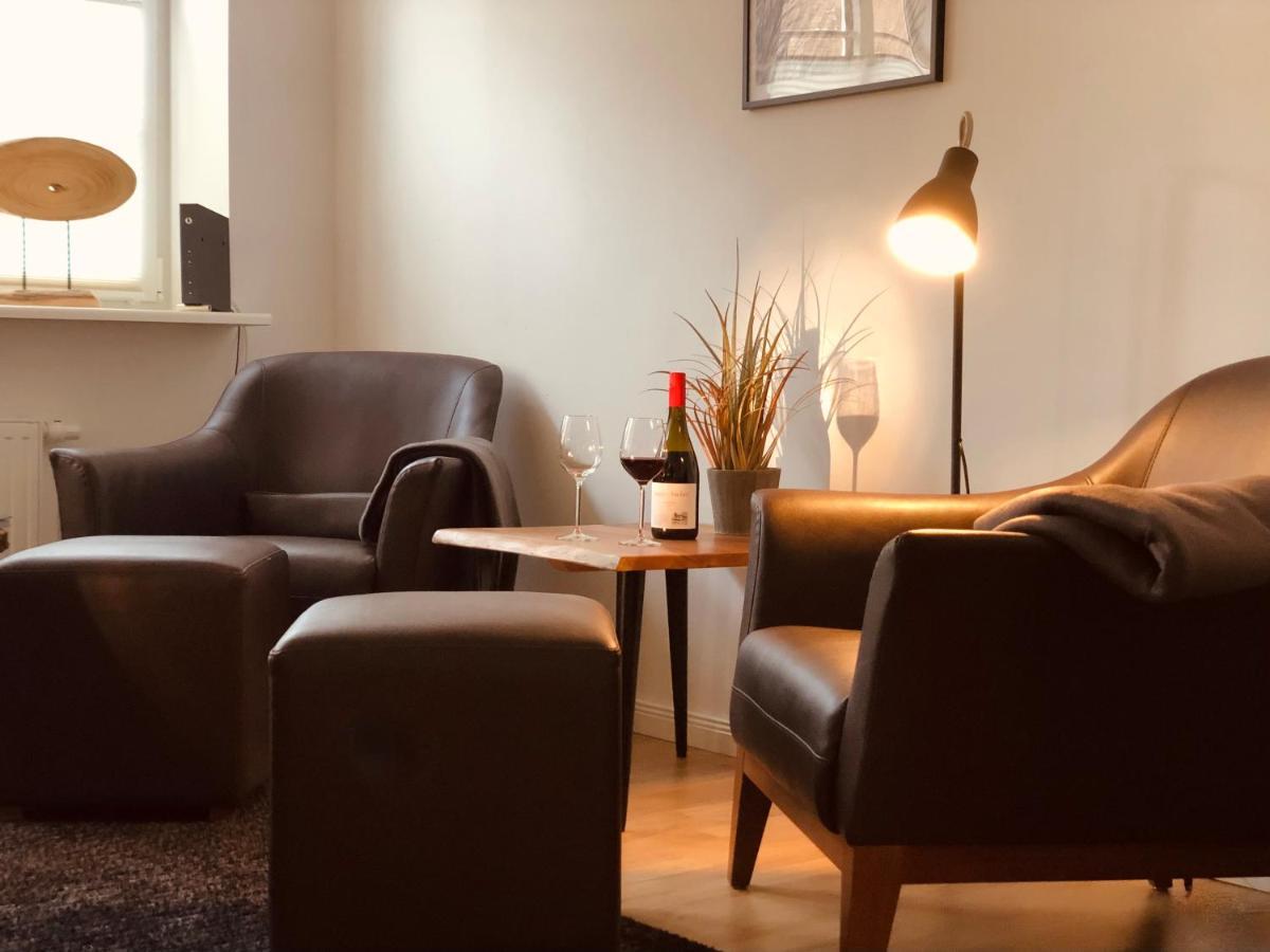 Altstadthus-Gemuetliches Ferienhaus Mit Gaertchen Friedrichstadt Exterior foto